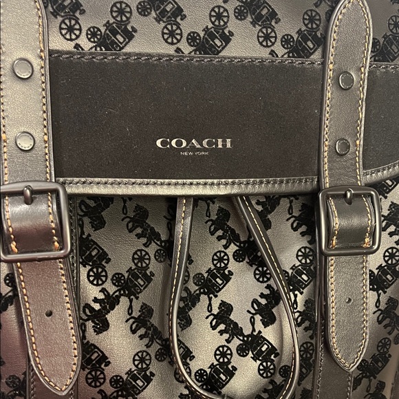 Coach Hitch Backpack – Style C6609 (H2161-C6609) - Rare & Discontinued - Picture 3 of 14